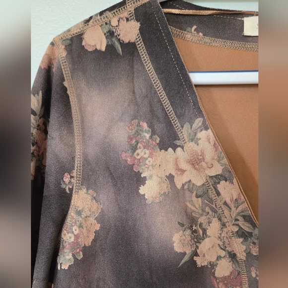 Solitaire Brown Floral Cardigan Size Medium - Picture 3 of 6